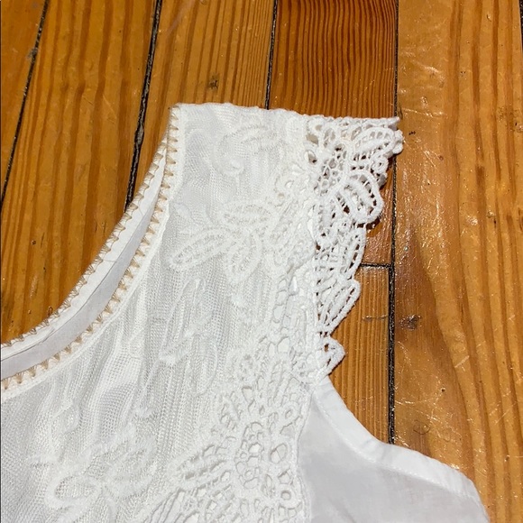 Ladies top - Picture 3 of 4